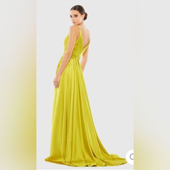 Mac Duggal 12443 Sleeveless Faux Wrap Draped Gown NWT size 2 Chartreuse - Picture 2 of 7
